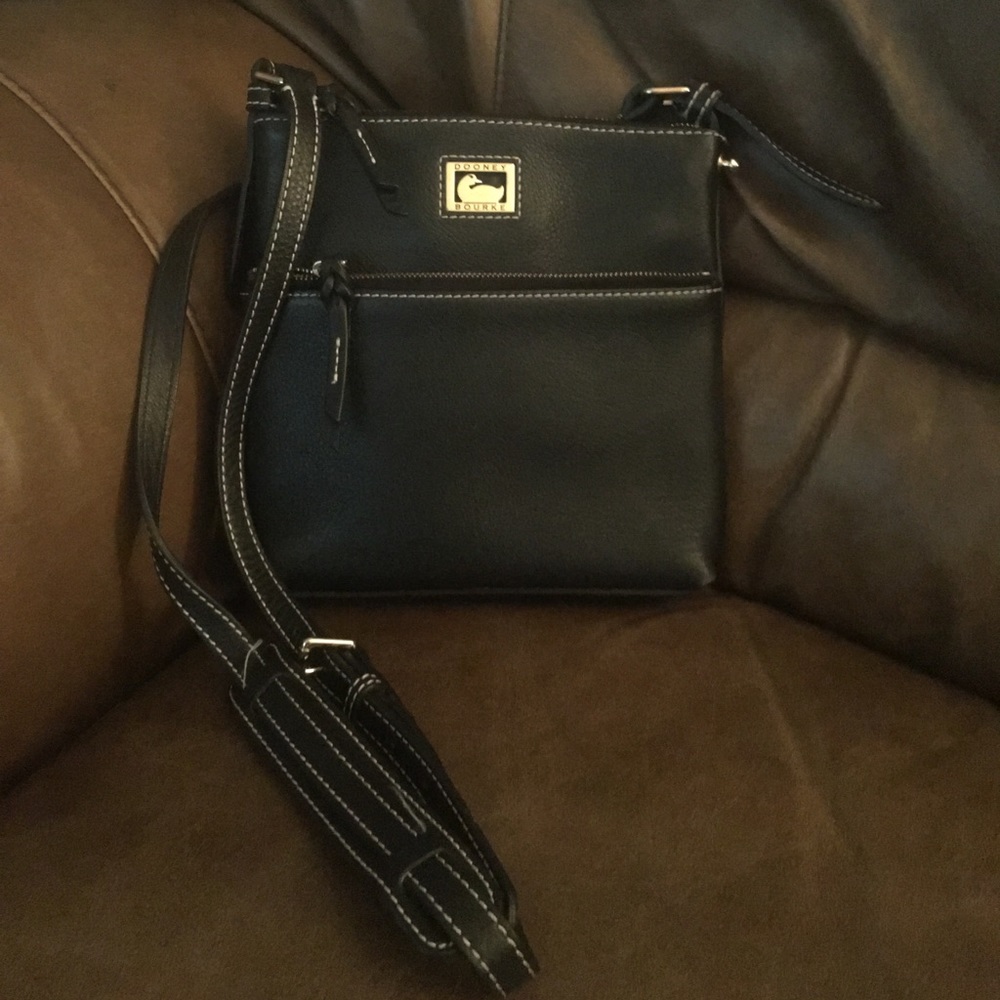 Dooney and Bourke crossbody purse